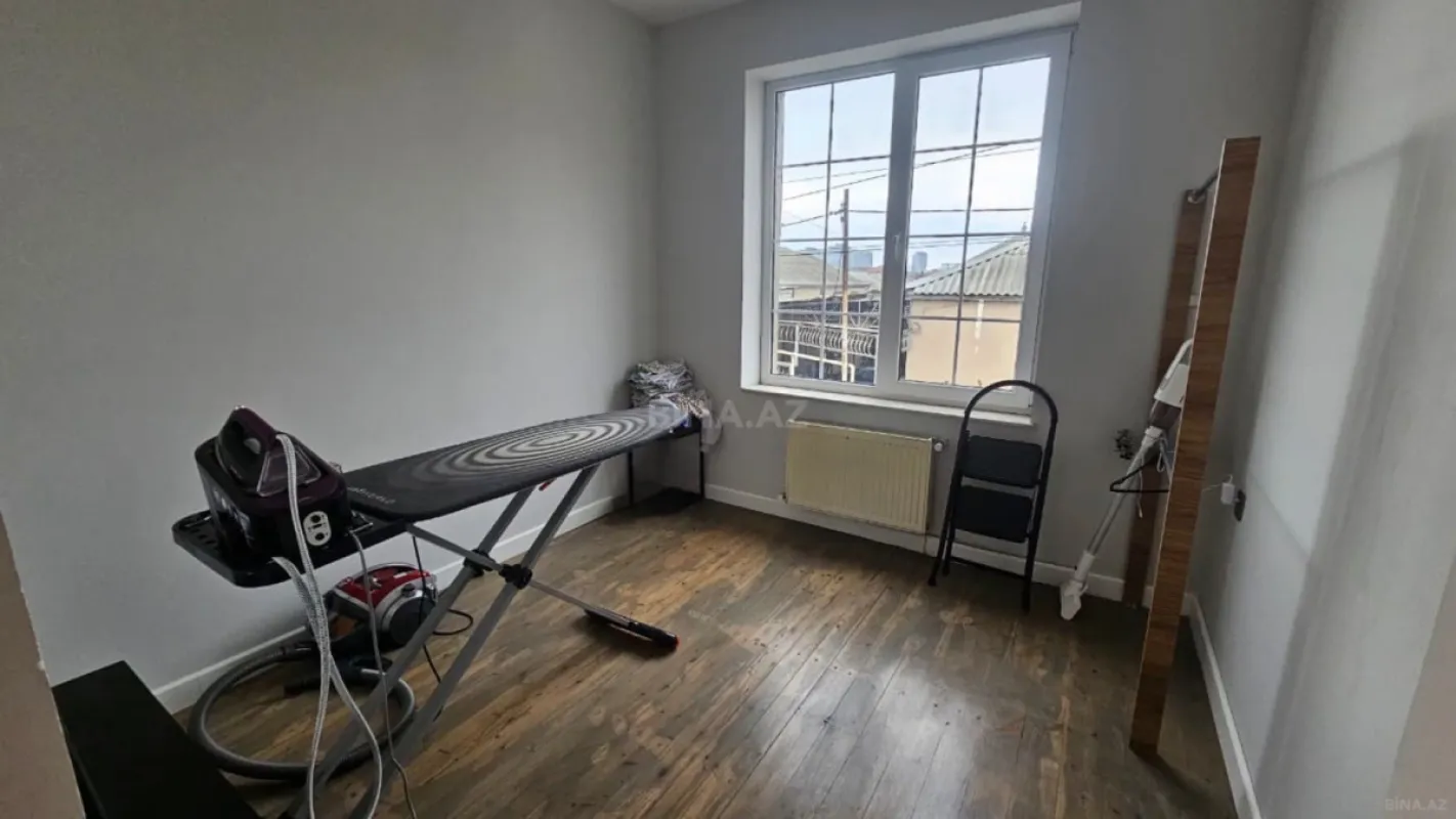 Kirayə verilir 8 otaqlı ofis 400 m²