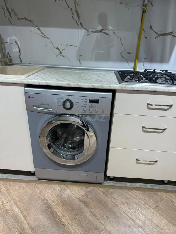 Kirayə verilir 2 otaqlı mənzil 65 m²
