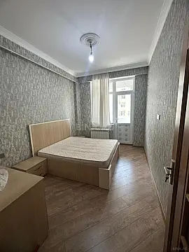 Kirayə verilir 2 otaqlı mənzil 65 m²