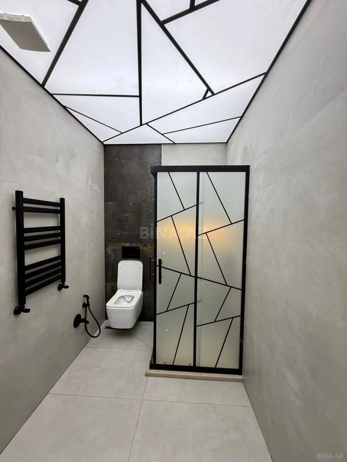 Satılır 3 otaqlı mənzil 105 m²