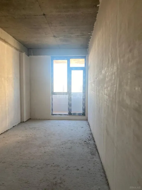 Satılır 4 otaqlı mənzil 177 m²