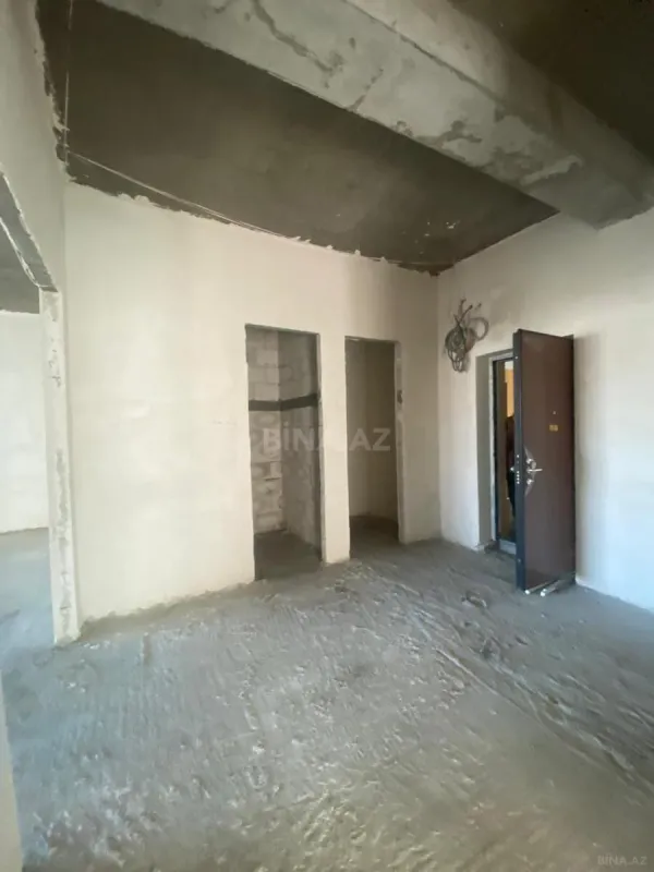 Satılır 4 otaqlı mənzil 177 m²