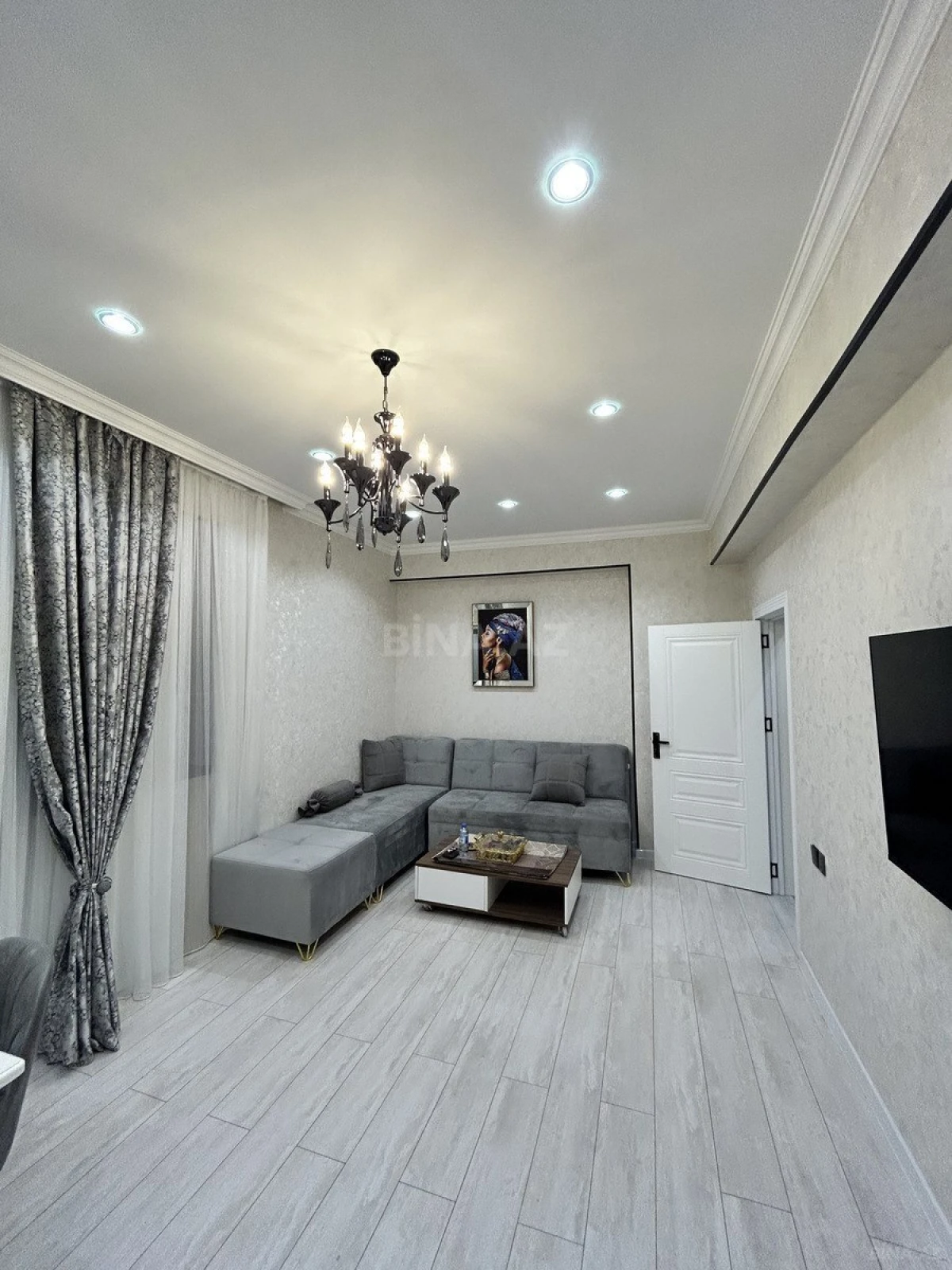 Kirayə verilir 2 otaqlı mənzil 62 m²