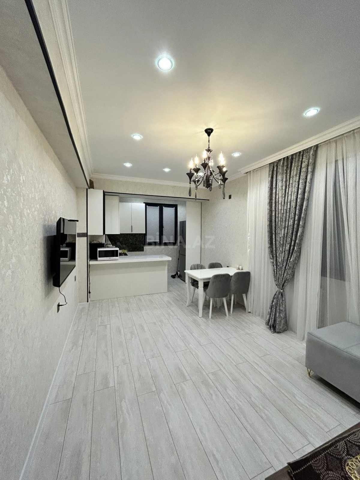 Kirayə verilir 2 otaqlı mənzil 62 m²