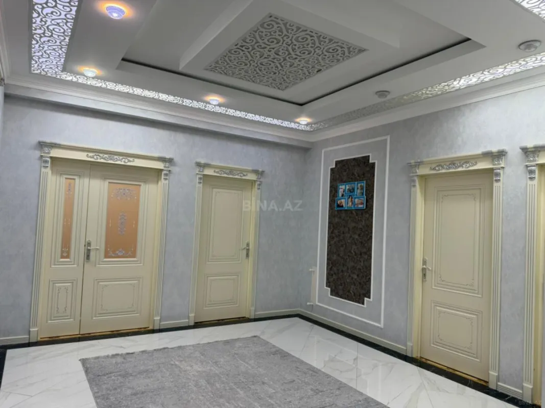 Satılır 4 otaqlı mənzil 161 m²