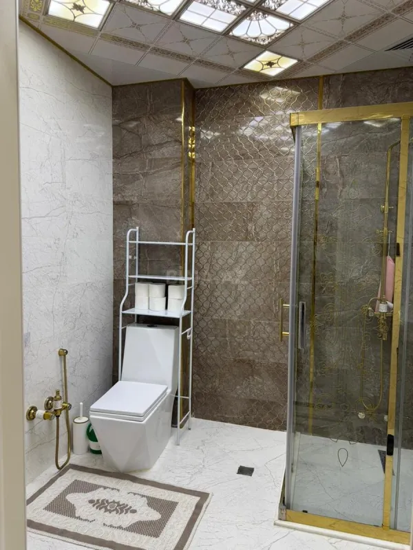 Satılır 4 otaqlı mənzil 161 m²