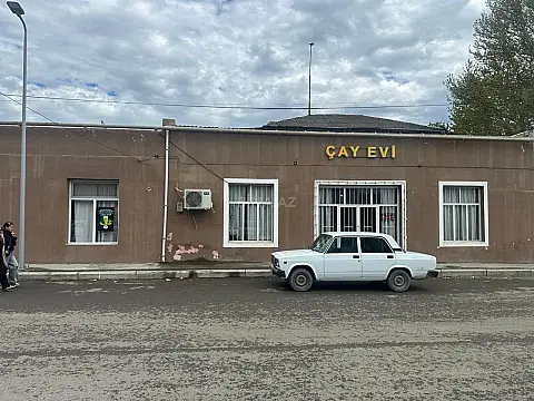 Satılır obyekt 248 m²