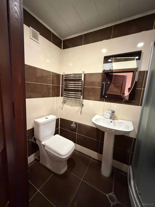 Kirayə verilir 2 otaqlı mənzil 65 m²