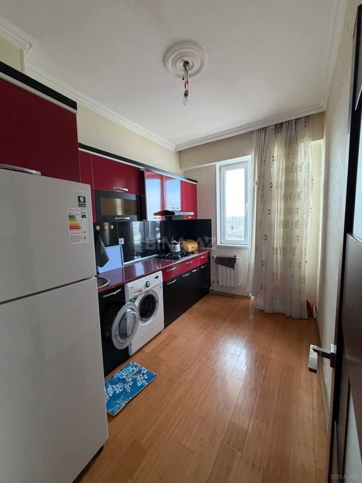 Kirayə verilir 2 otaqlı mənzil 65 m²