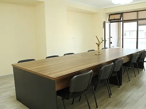Kirayə verilir 4 otaqlı ofis 177 m²