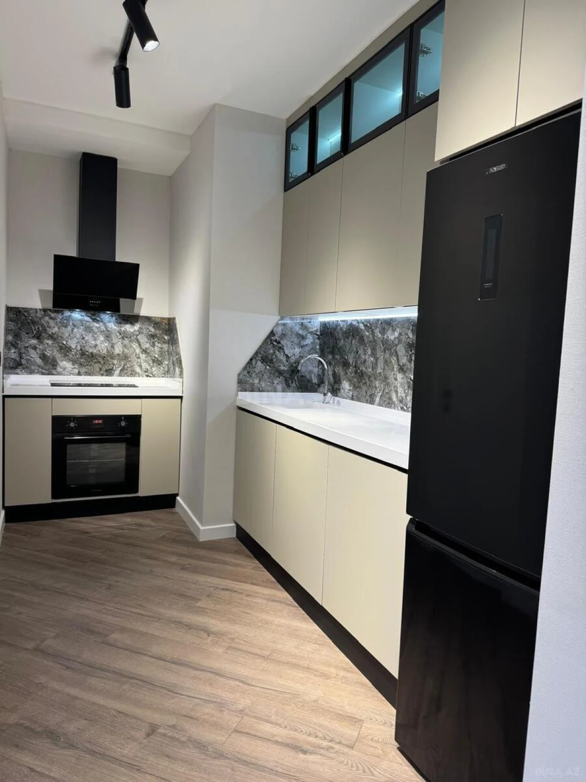 Kirayə verilir 2 otaqlı mənzil 55 m²