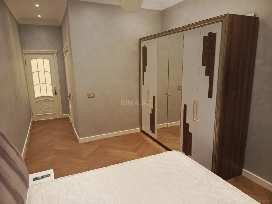 Kirayə verilir 3 otaqlı mənzil 170 m²