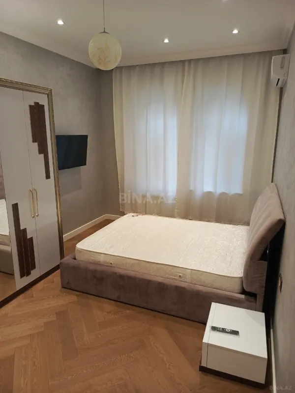 Kirayə verilir 3 otaqlı mənzil 170 m²