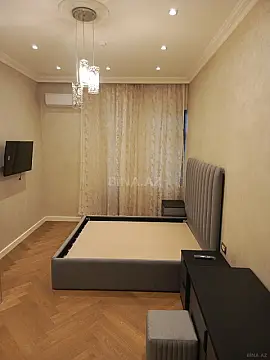 Kirayə verilir 3 otaqlı mənzil 170 m²