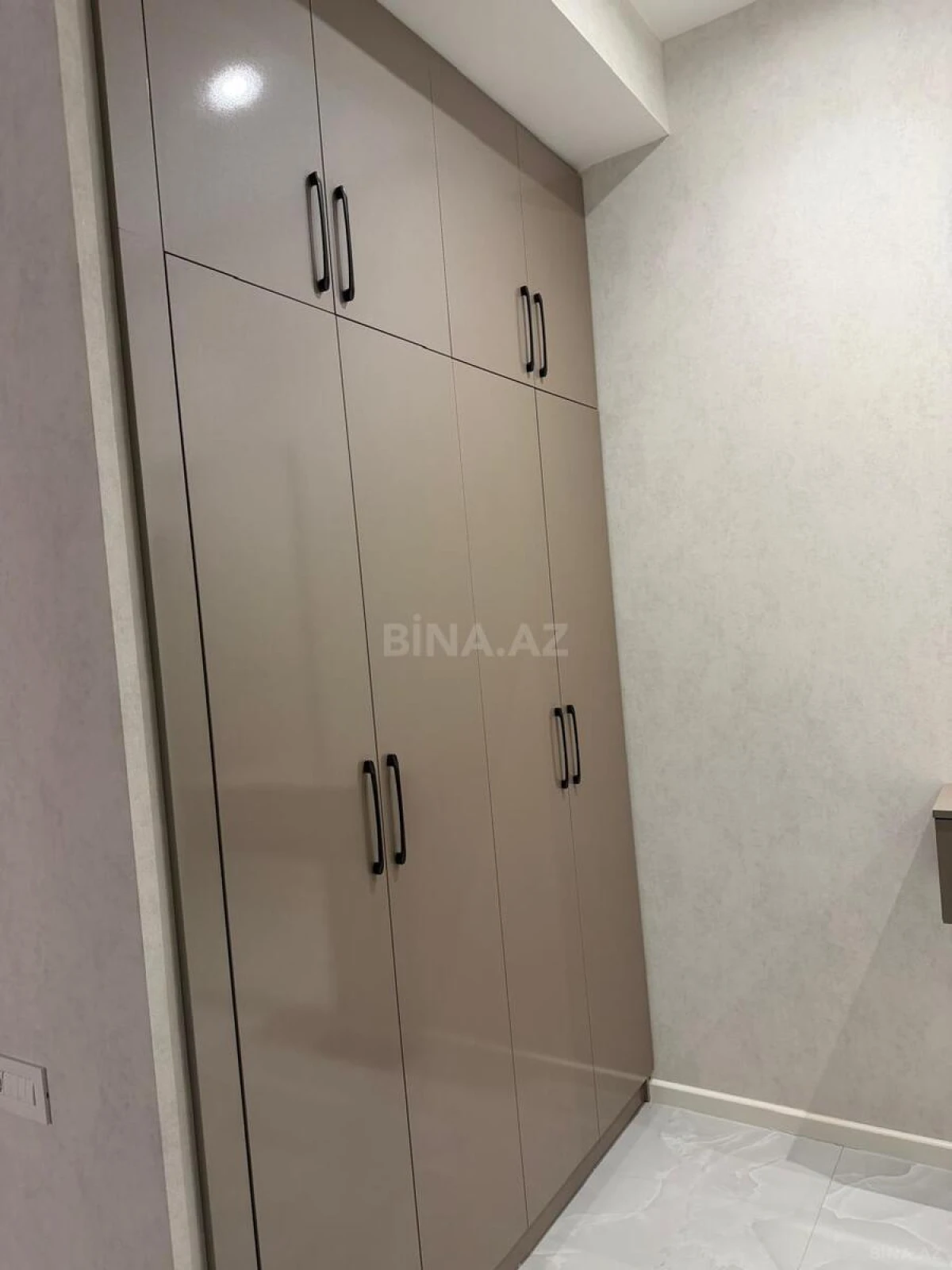 Satılır 3 otaqlı mənzil 84 m²