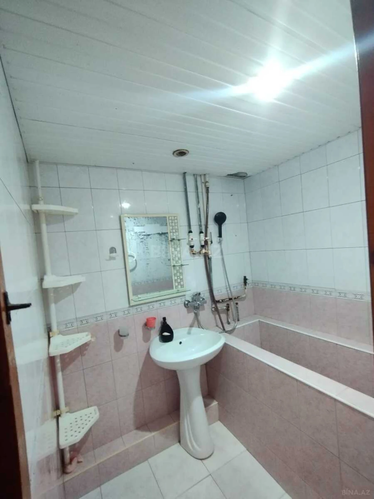 Kirayə verilir 2 otaqlı mənzil 56 m²