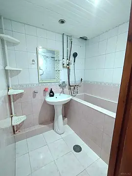 Kirayə verilir 2 otaqlı mənzil 56 m²
