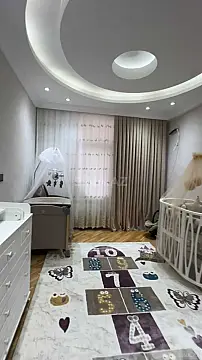 Satılır 4 otaqlı mənzil 247 m²