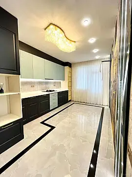 Satılır 3 otaqlı mənzil 110 m²