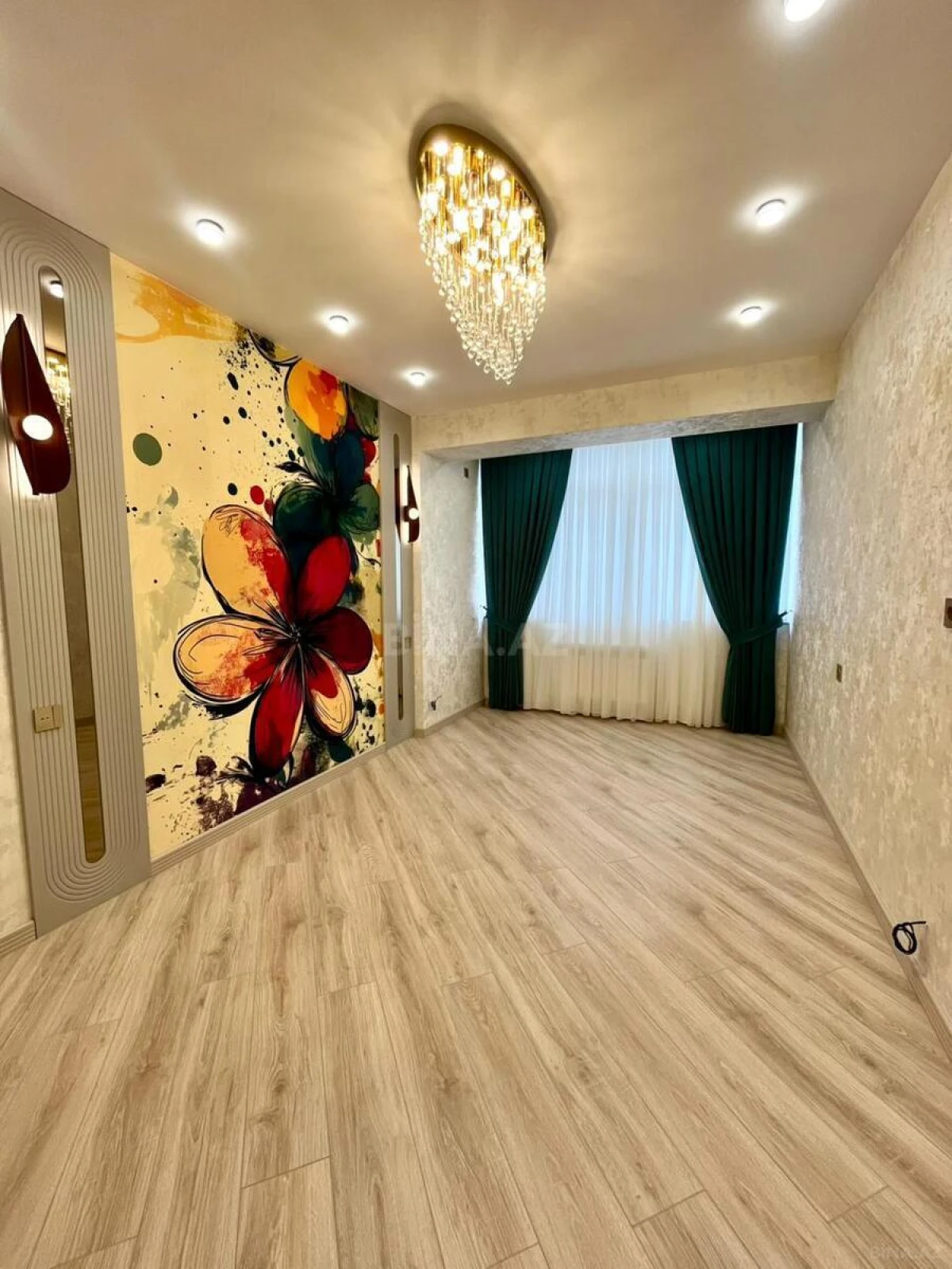 Satılır 3 otaqlı mənzil 110 m²