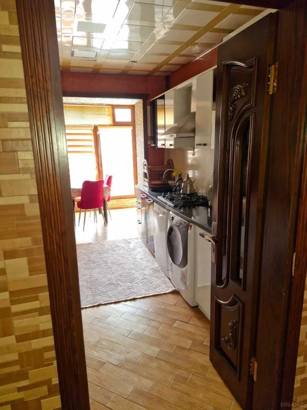 Kirayə verilir 3 otaqlı mənzil 150 m²