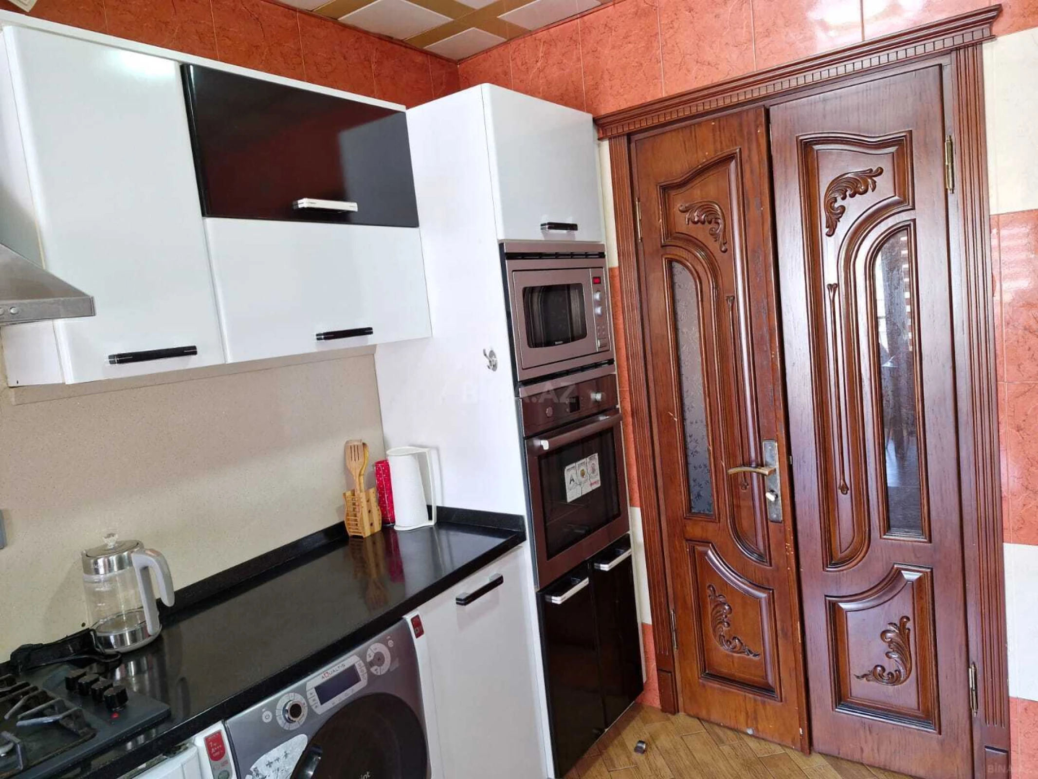 Kirayə verilir 3 otaqlı mənzil 150 m²