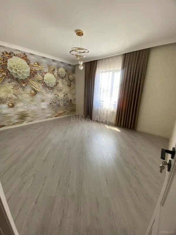 Satılır 5 otaqlı həyət evi 216 m²