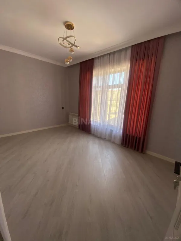 Satılır 5 otaqlı həyət evi 216 m²
