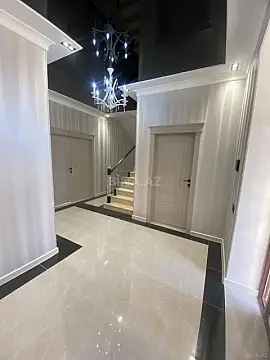 Satılır 5 otaqlı həyət evi 216 m²