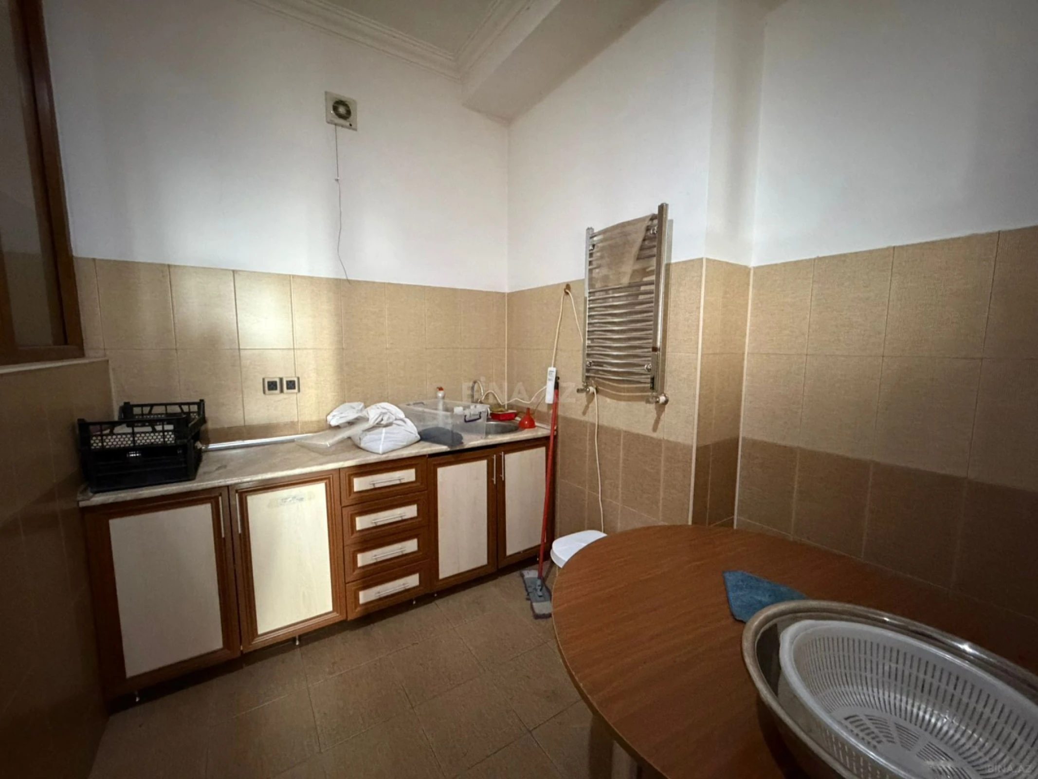 Satılır 4 otaqlı mənzil 135 m²