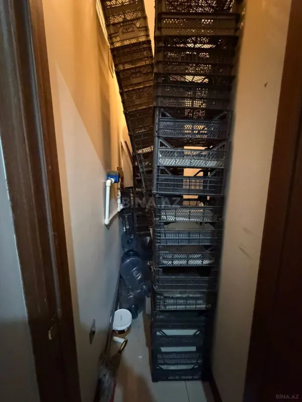 Satılır 4 otaqlı mənzil 135 m²