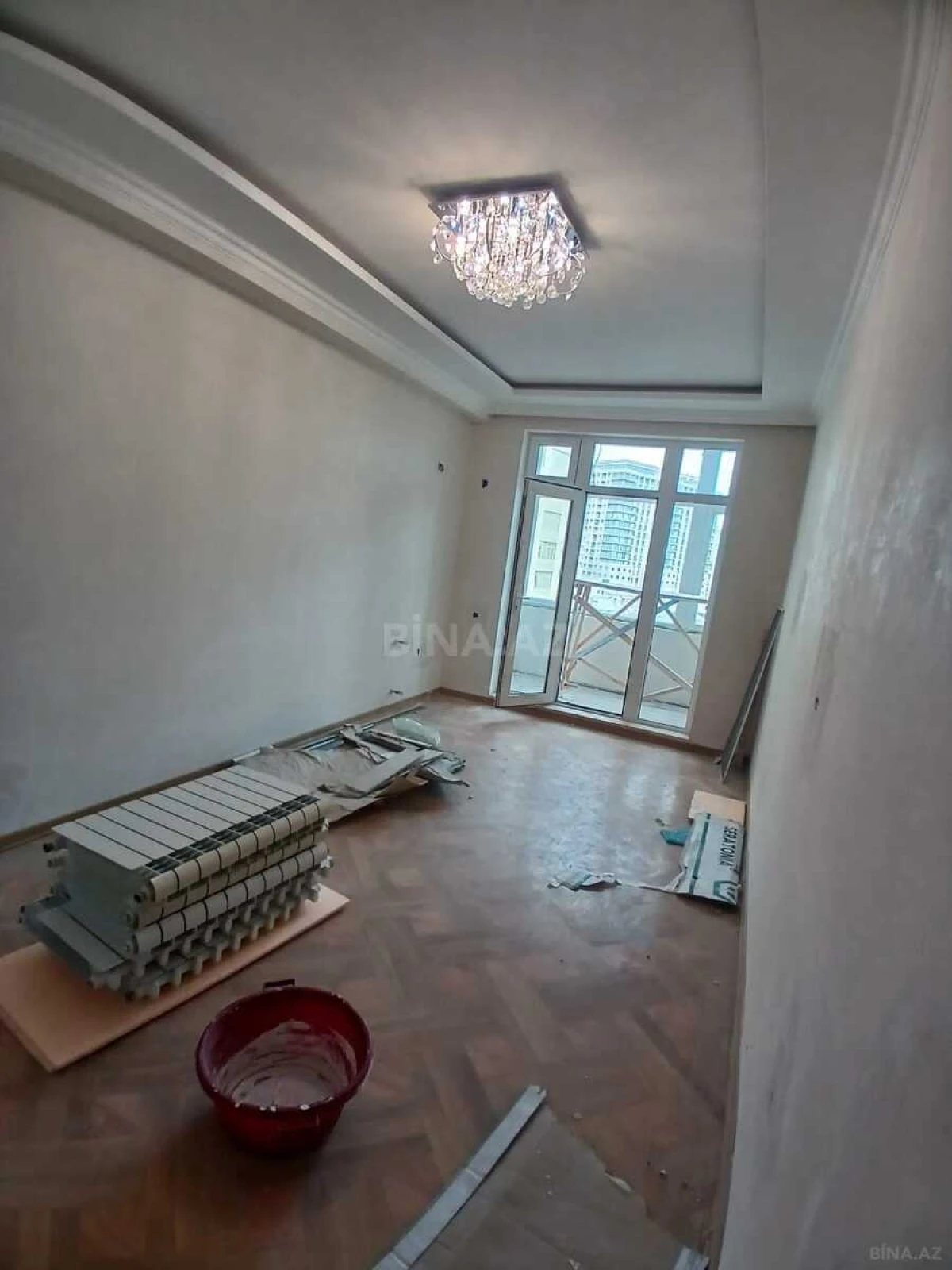 Satılır 3 otaqlı mənzil 154 m²