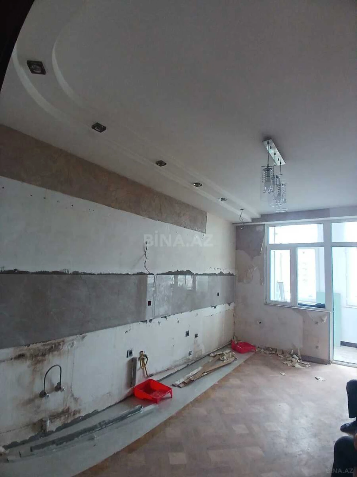 Satılır 3 otaqlı mənzil 154 m²