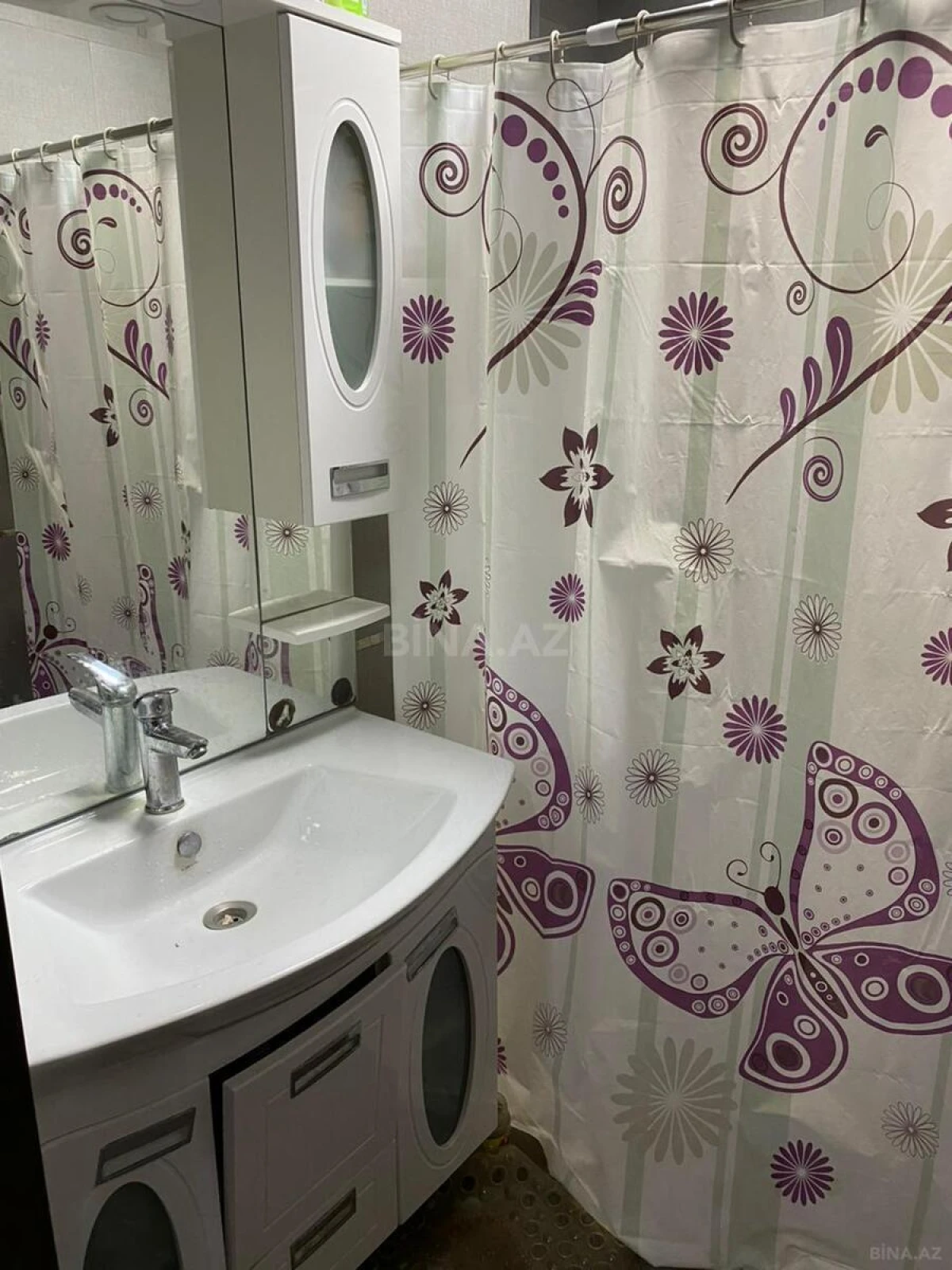 Satılır 3 otaqlı mənzil 105 m²