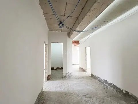 Satılır 3 otaqlı mənzil 132 m²