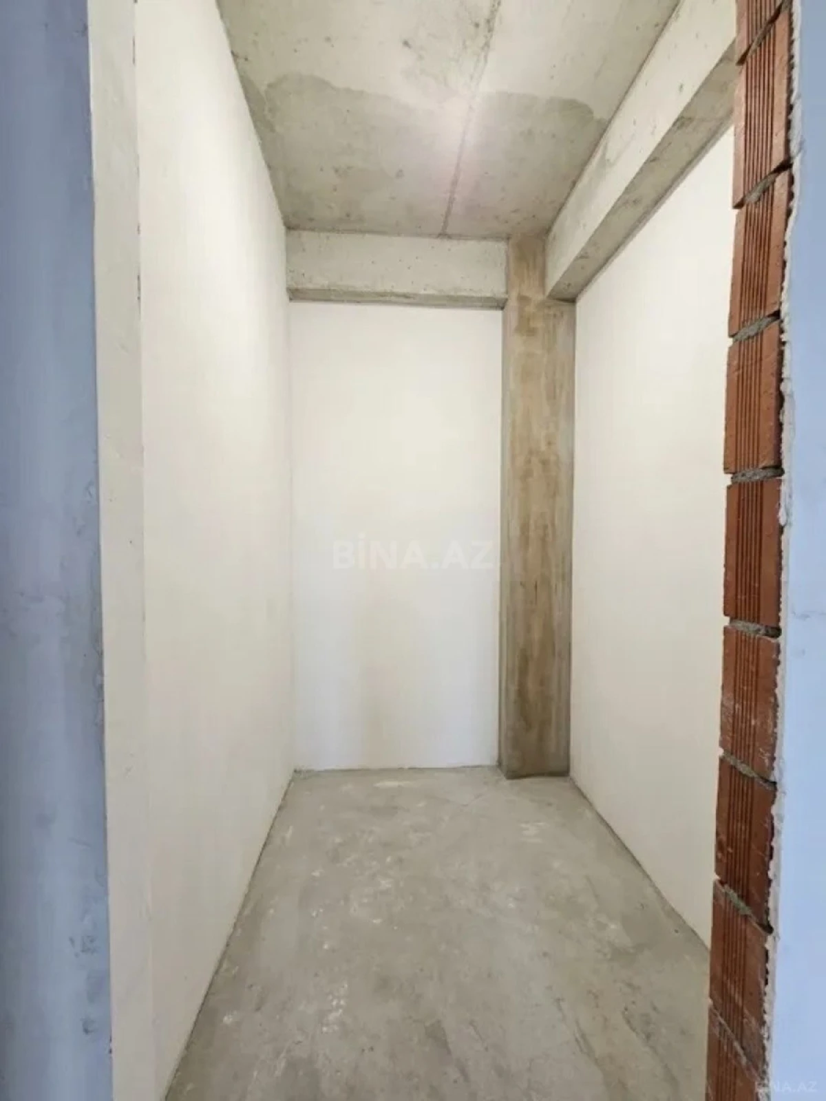 Satılır 3 otaqlı mənzil 132 m²