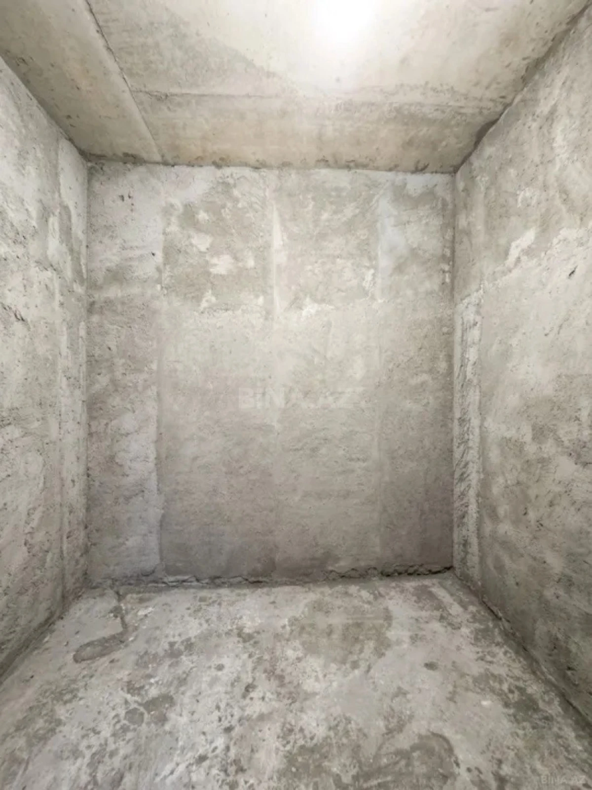 Satılır 3 otaqlı mənzil 132 m²