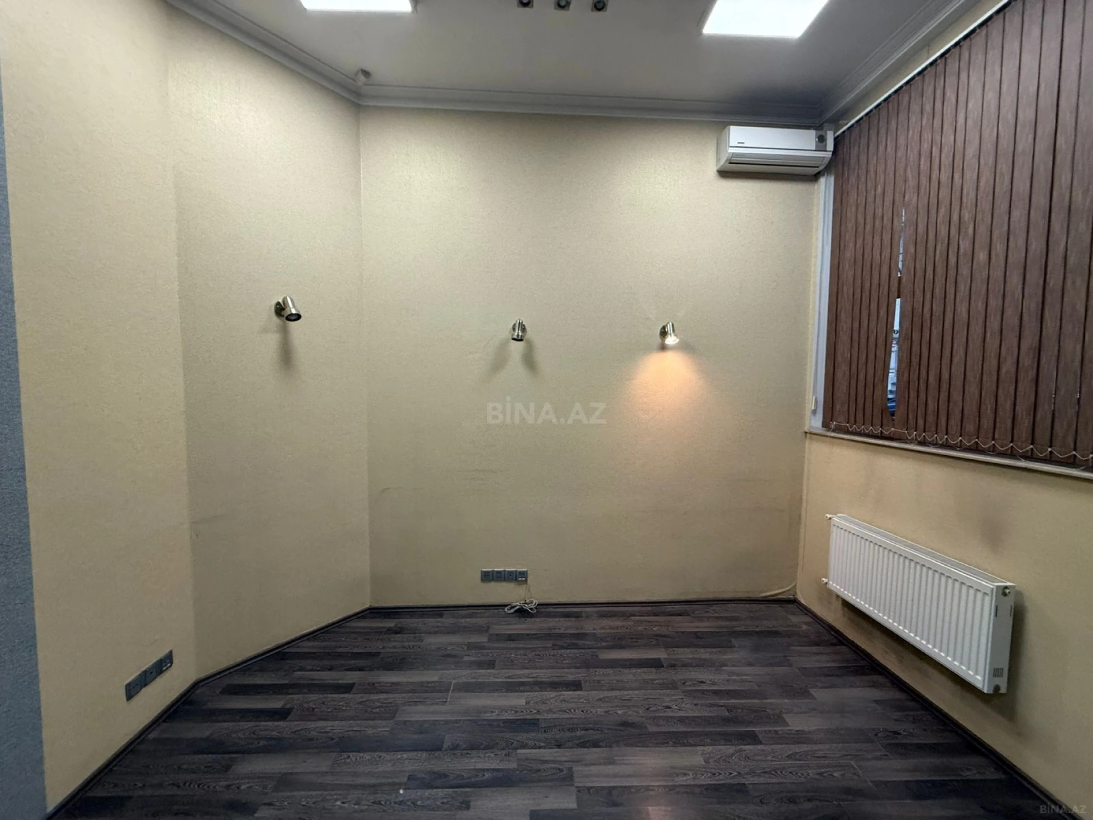 Kirayə verilir 5 otaqlı ofis 120 m²