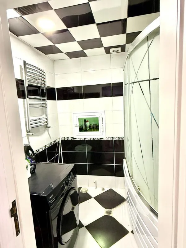 Satılır 4 otaqlı mənzil 128 m²