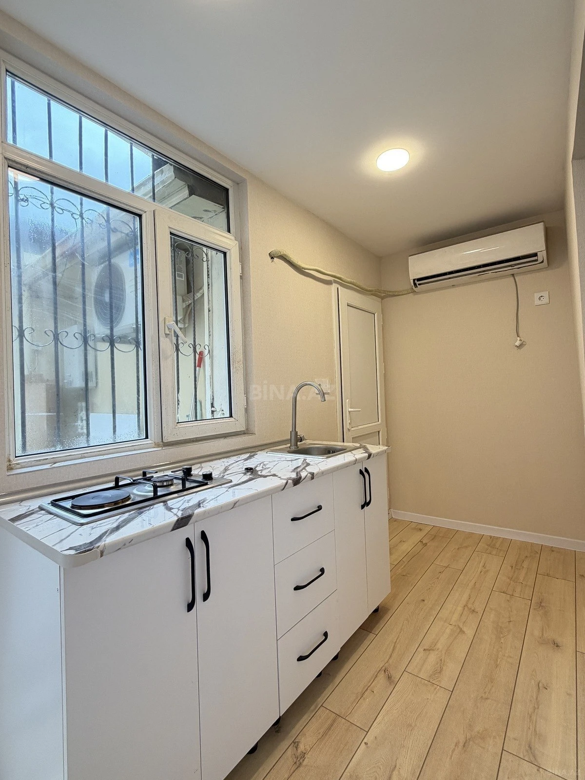 Satılır 1 otaqlı mənzil 27 m²