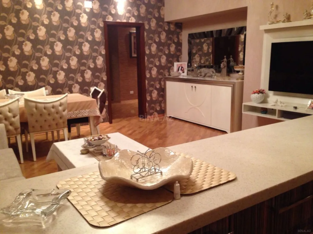 Satılır 3 otaqlı mənzil 127 m²