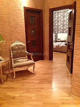 Satılır 3 otaqlı mənzil 127 m²