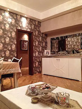 Satılır 3 otaqlı mənzil 127 m²