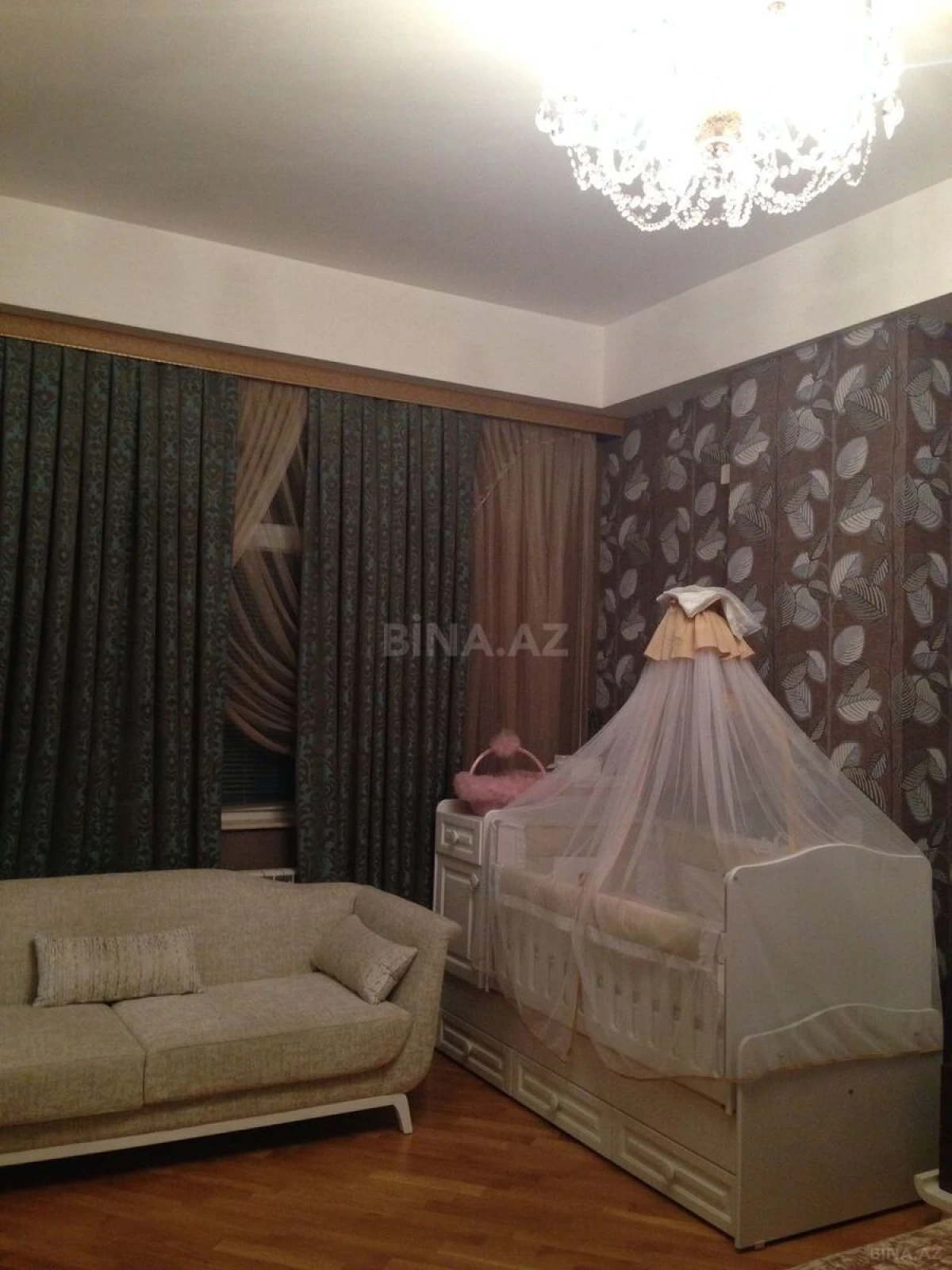 Satılır 3 otaqlı mənzil 127 m²