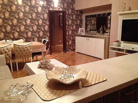 Satılır 3 otaqlı mənzil 127 m²