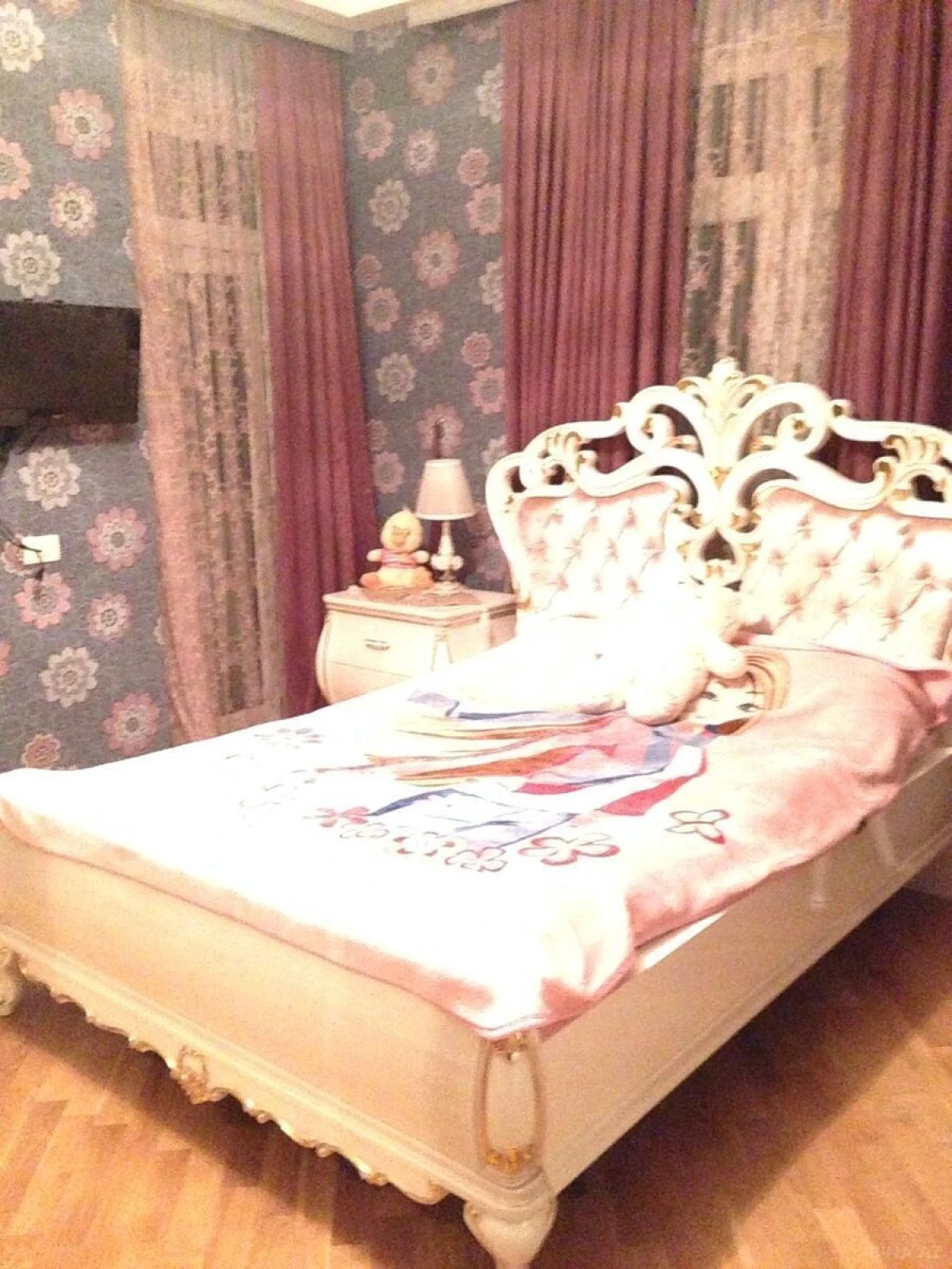 Satılır 3 otaqlı mənzil 127 m²