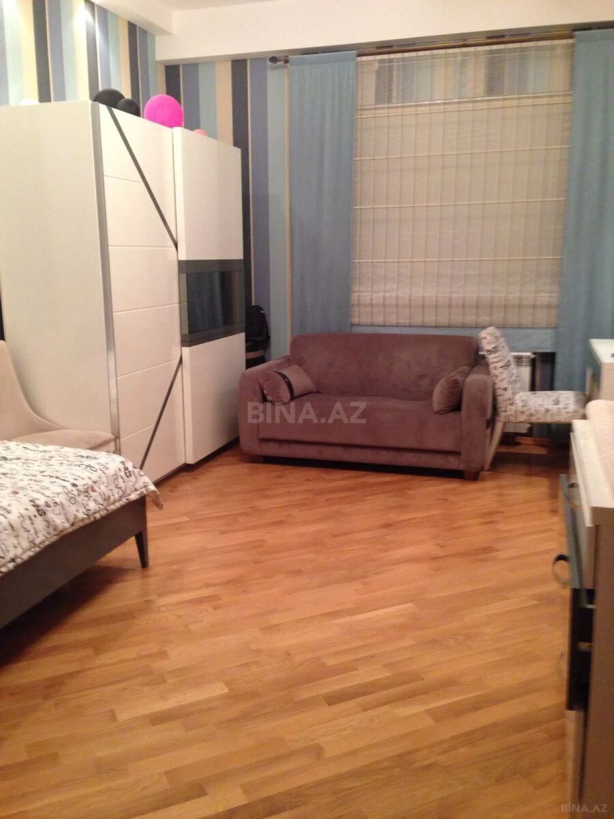 Satılır 3 otaqlı mənzil 127 m²