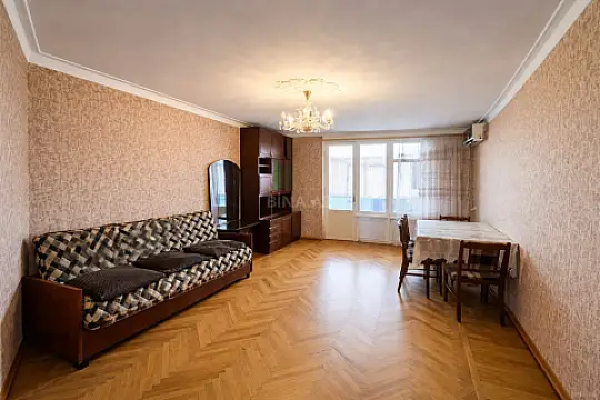 Satılır 3 otaqlı mənzil 70 m² — Bakı, İnşaatçılar 3 otaq 70.00 m²