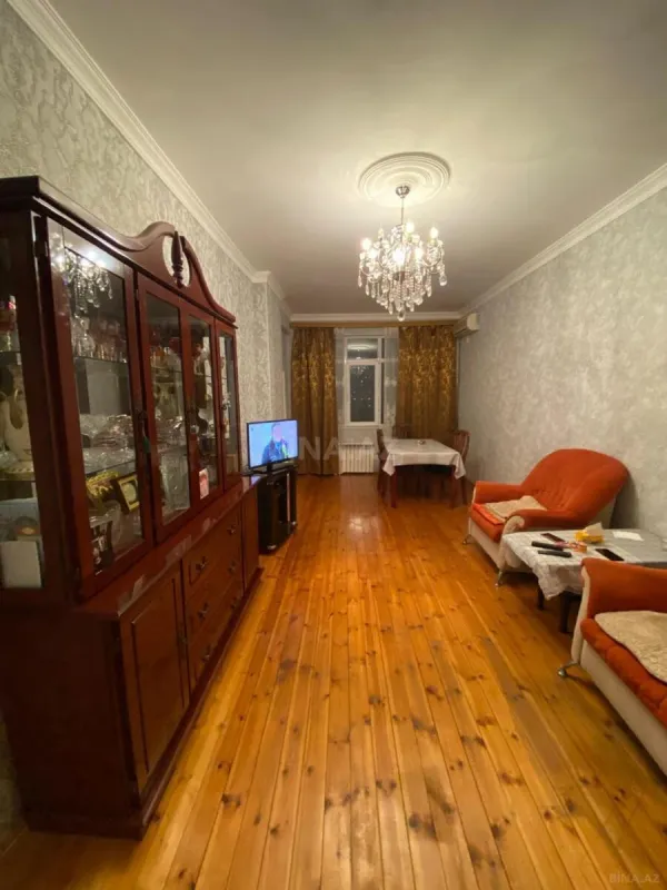 Satılır 2 otaqlı mənzil 75 m²