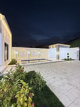 Satılır 4 otaqlı həyət evi 155 m²